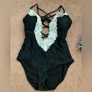 One piece bathing suit bikini